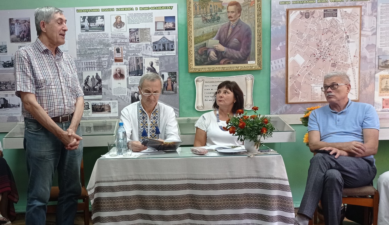 ВІДБУЛАСЯ ТВОРЧА ЗУСТРІЧ З ЛАВРЕАТОМ ПРЕМІЇ ІМ. І. ФРАНКА 2025 РОКУ ВАСИЛЕМ ЗАГОРОДНЮКОМ