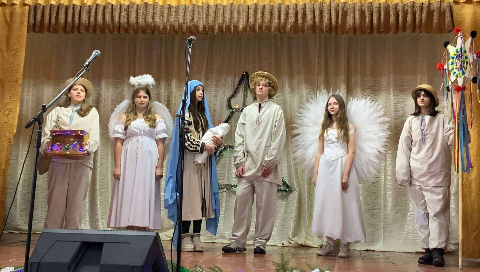 РІЗДВЯНЕ ДІЙСТВО ВІДБУЛОСЯ У БУДИНКУ КУЛЬТУРИ С.ЧЕРНІЇВ