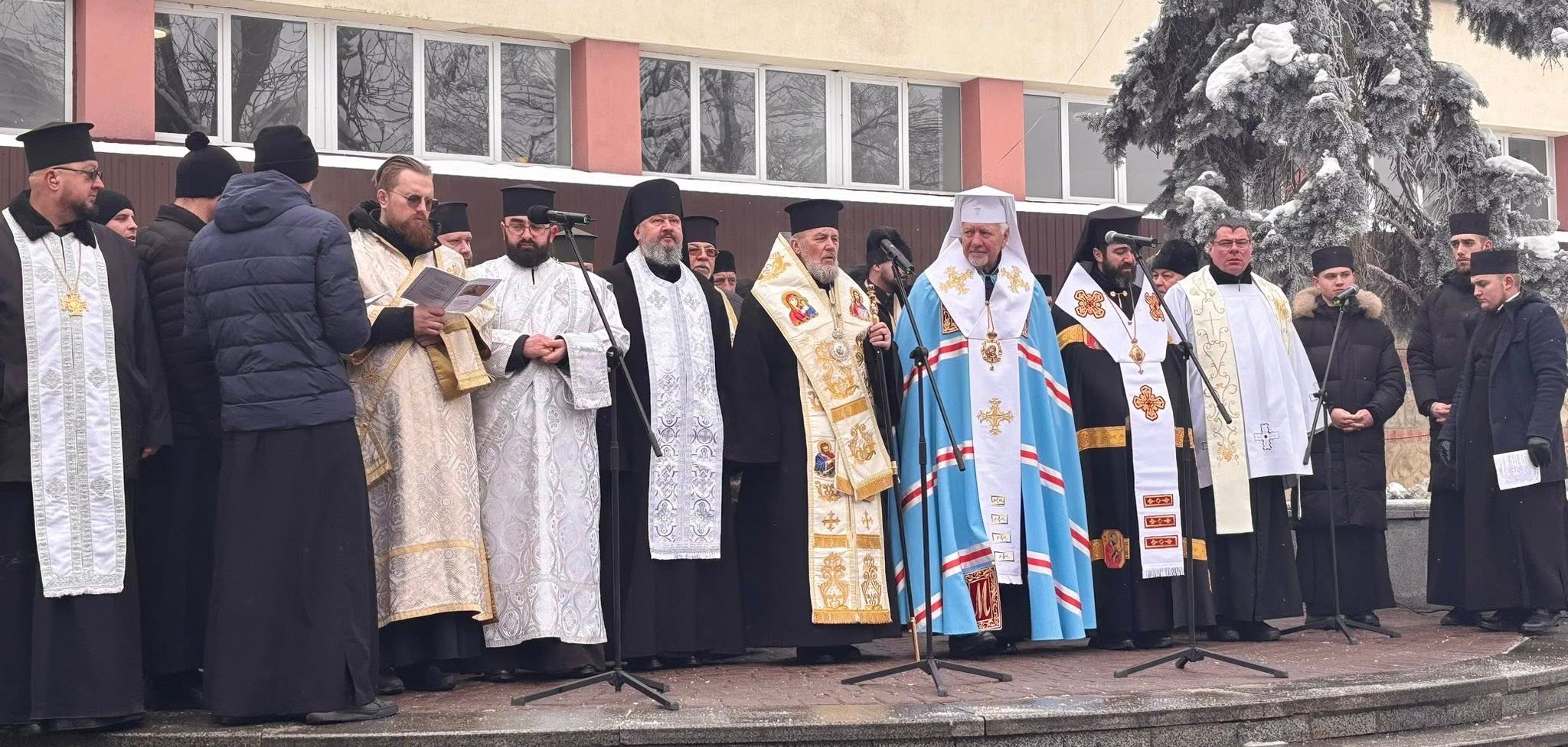 УРОЧИСТЕ ВІЧЕ З НАГОДИ 107 РІЧНИЦІ ПРОГОЛОШЕННЯ СОБОРНОСТІ