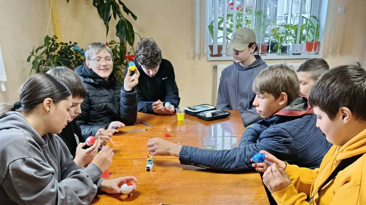 МАЙСТЕР-КЛАС З ПИСАНКАРСТВА ВІДБУВСЯ У БУДИНКУ КУЛЬТУРИ С. КОЛОДІЇВКА