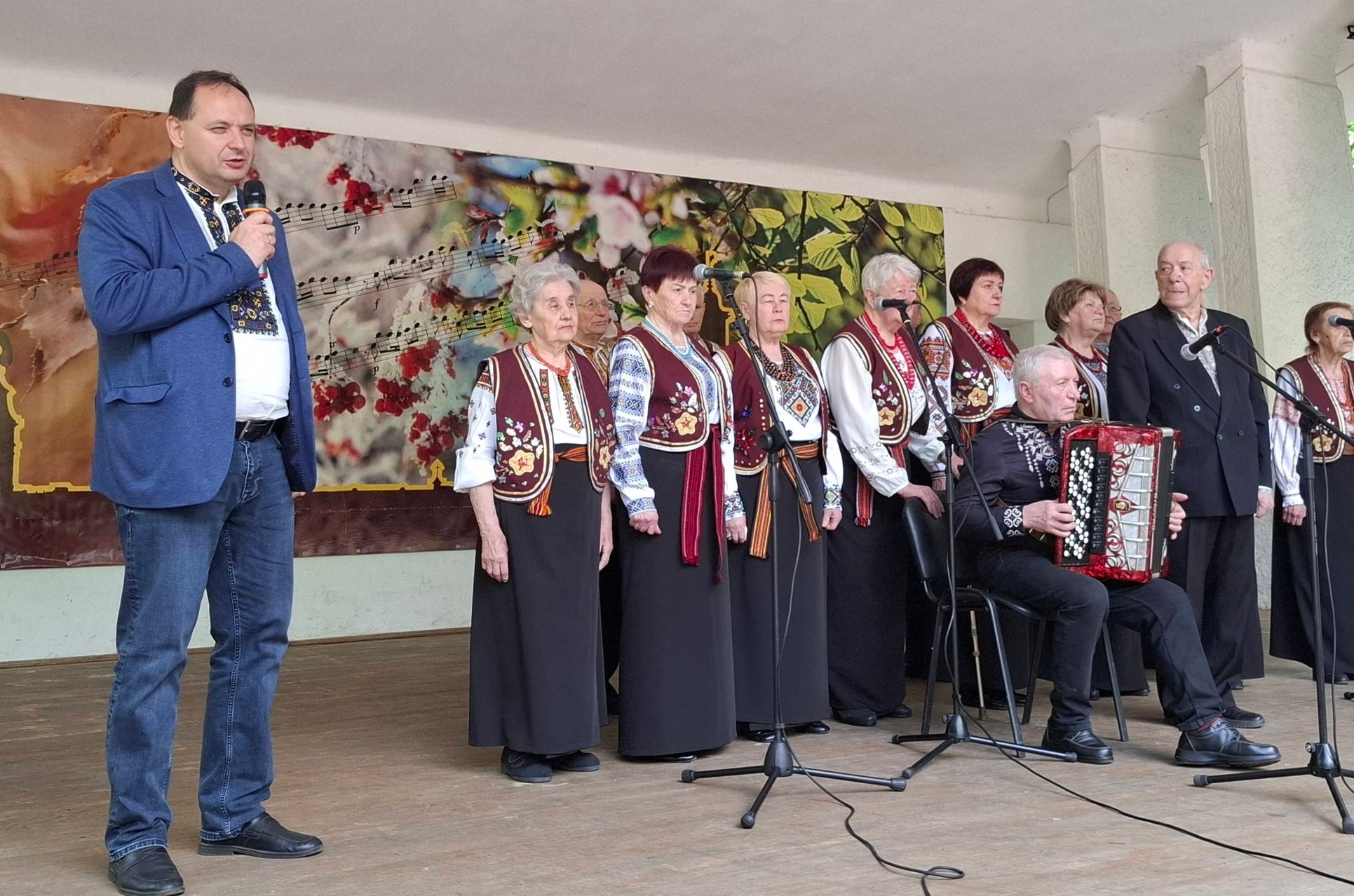 В РАМКАХ ПРОЄКТУ "МЕЛОДІЇ ПАРКУ" ВІДБУЛАСЬ ТЕМАТИЧНА ПРОГРАМА ДО ДНЯ ПАМ'ЯТІ ЖЕРТВ ПОЛІТИЧНИХ РЕПРЕСІЙ