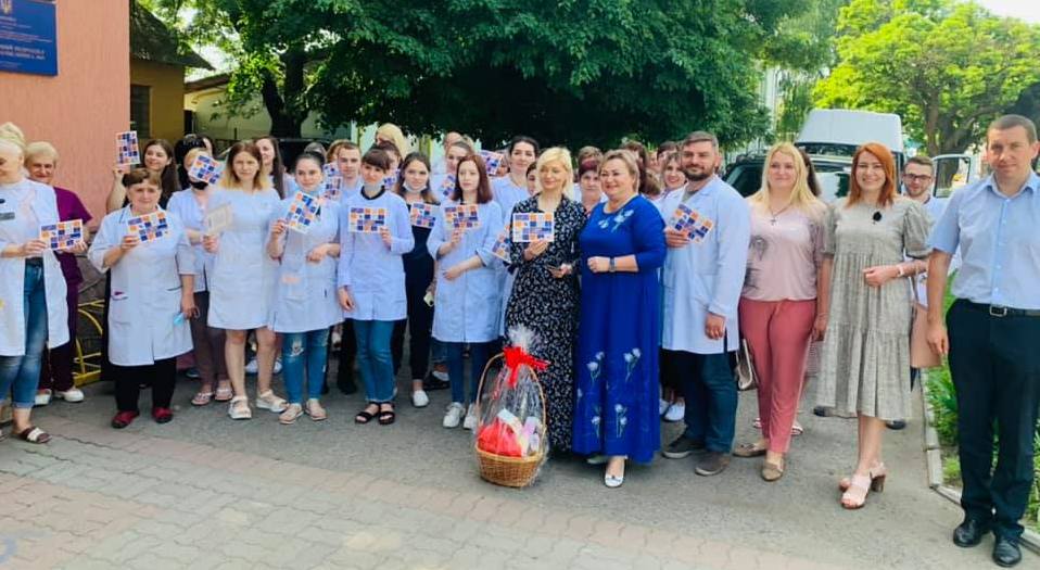 МУЗИЧНІ ВІТАННЯ ДЛЯ МЕДИКІВ
