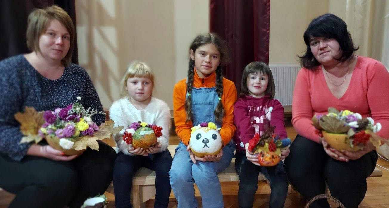 ОСІННЯ КОМПОЗИЦІЯ ВІД УЧАСНИКІВ ГУРТКА «HAND MADE»