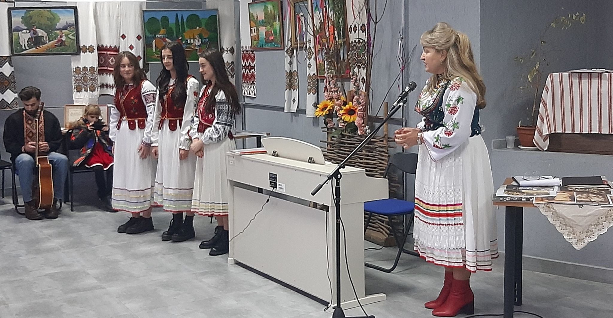 ЛЕМКІВСЬКА ПІСНЯ ЗВУЧАЛА В НАРОДНОМУ ДОМІ "КНЯГИНИН"