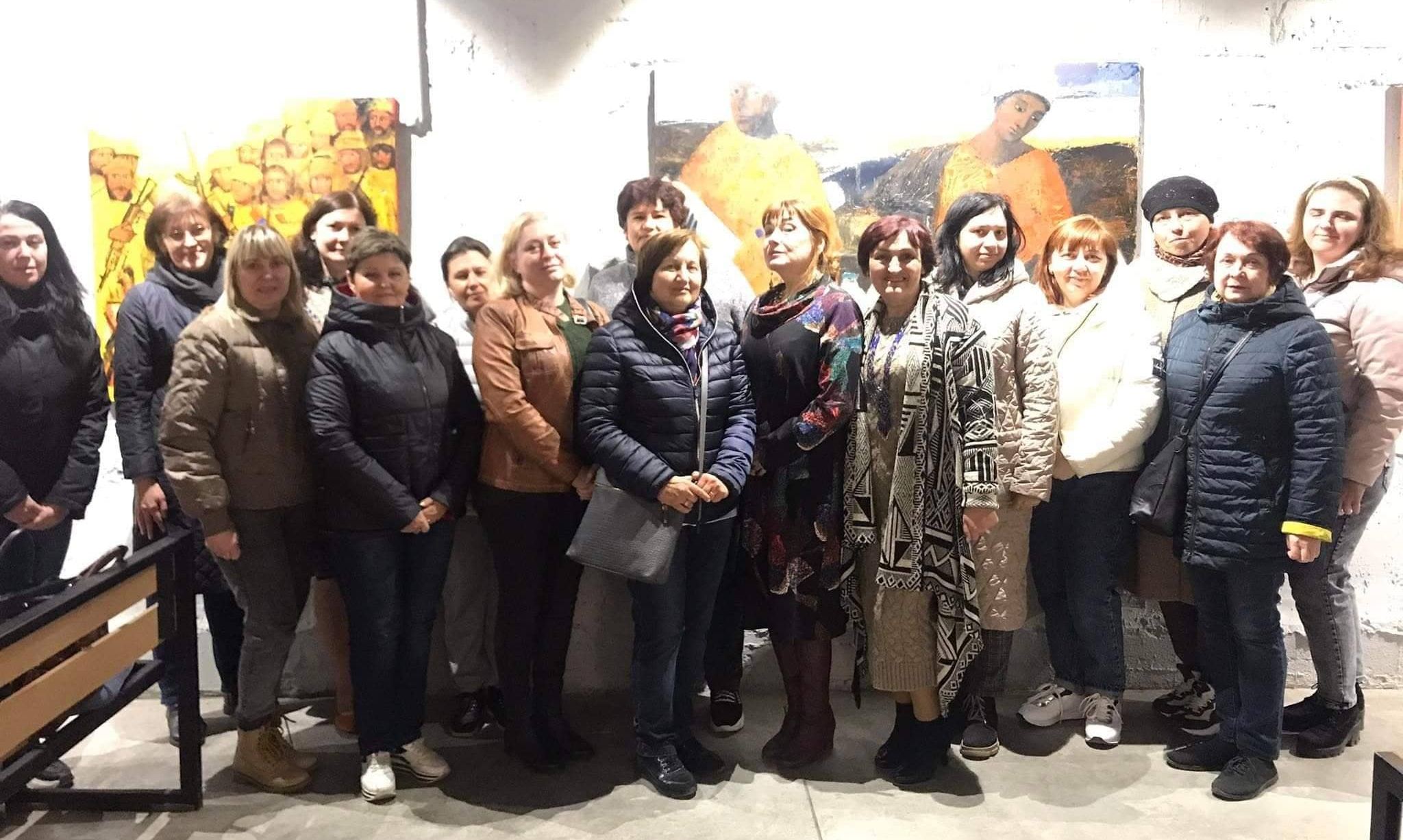 ЗУСТРІЧ З ПИСЬМЕННИЦЕЮ МАРІЄЮ МИКИЦЕЙ