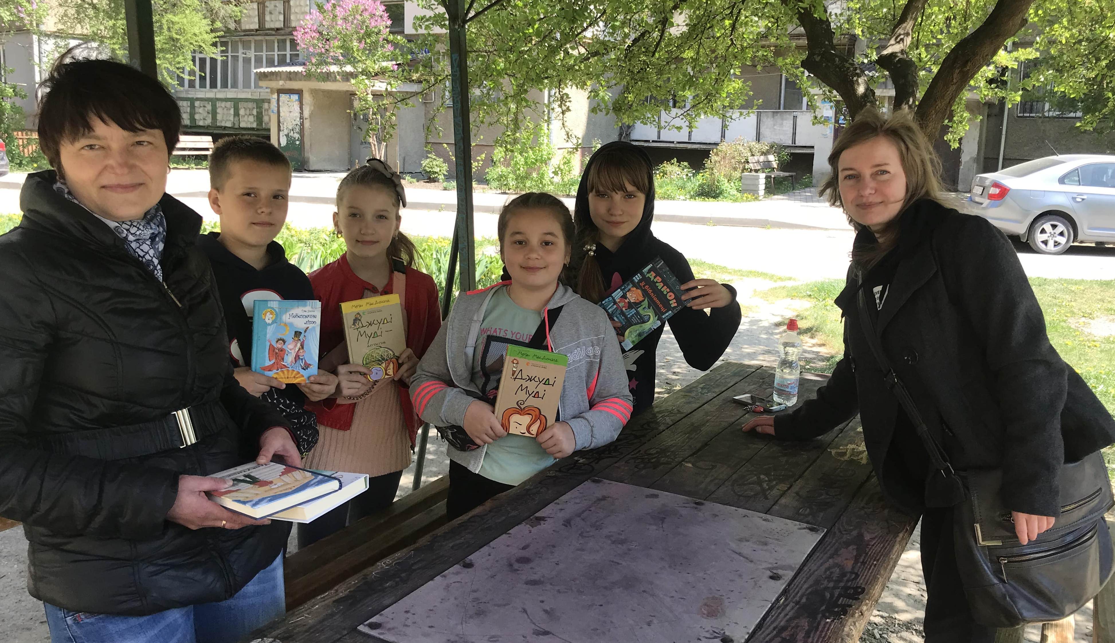 БІБЛІОТЕКАРІ РАДЯТЬ: ЩО ЧИТАТИ У ТРАВНІ?
