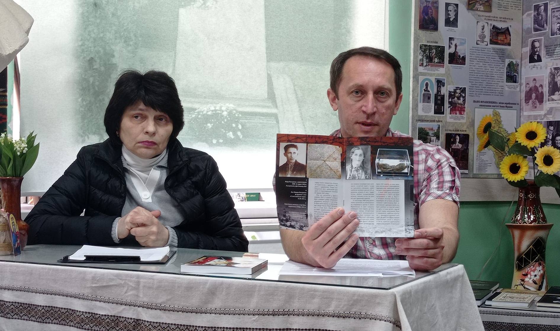 У БІБЛІОТЕЦІ ЗГАДУВАЛИ ЖЕРТВ ПОЛІТИЧНИХ РЕПРЕСІЙ