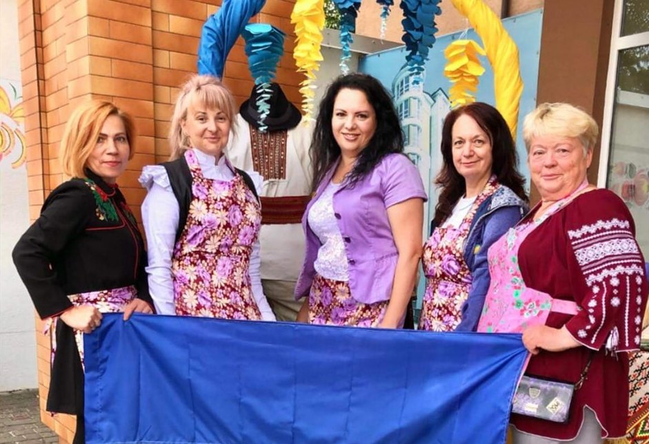 БЛАГОДІЙНИЙ ЯРМАРОК НА ПІДТРИМКУ ЗСУ У КРИХІВЦЯХ