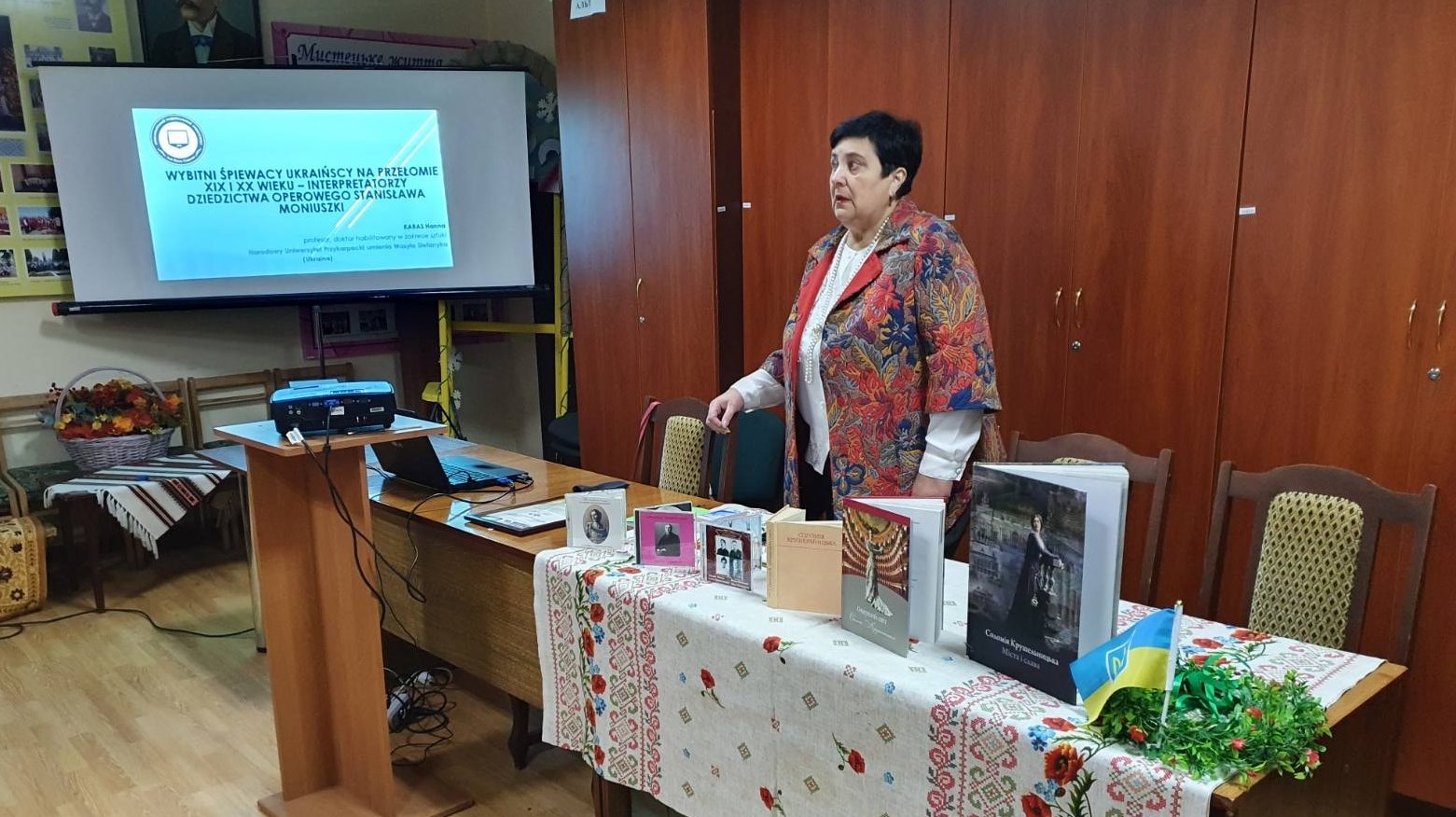 ПОСВЯТА СОЛОМІЇ КРУШЕЛЬНИЦЬКІЙ З НАГОДИ 150-РІЧЧЯ ВІД ДНЯ НАРОДЖЕННЯ