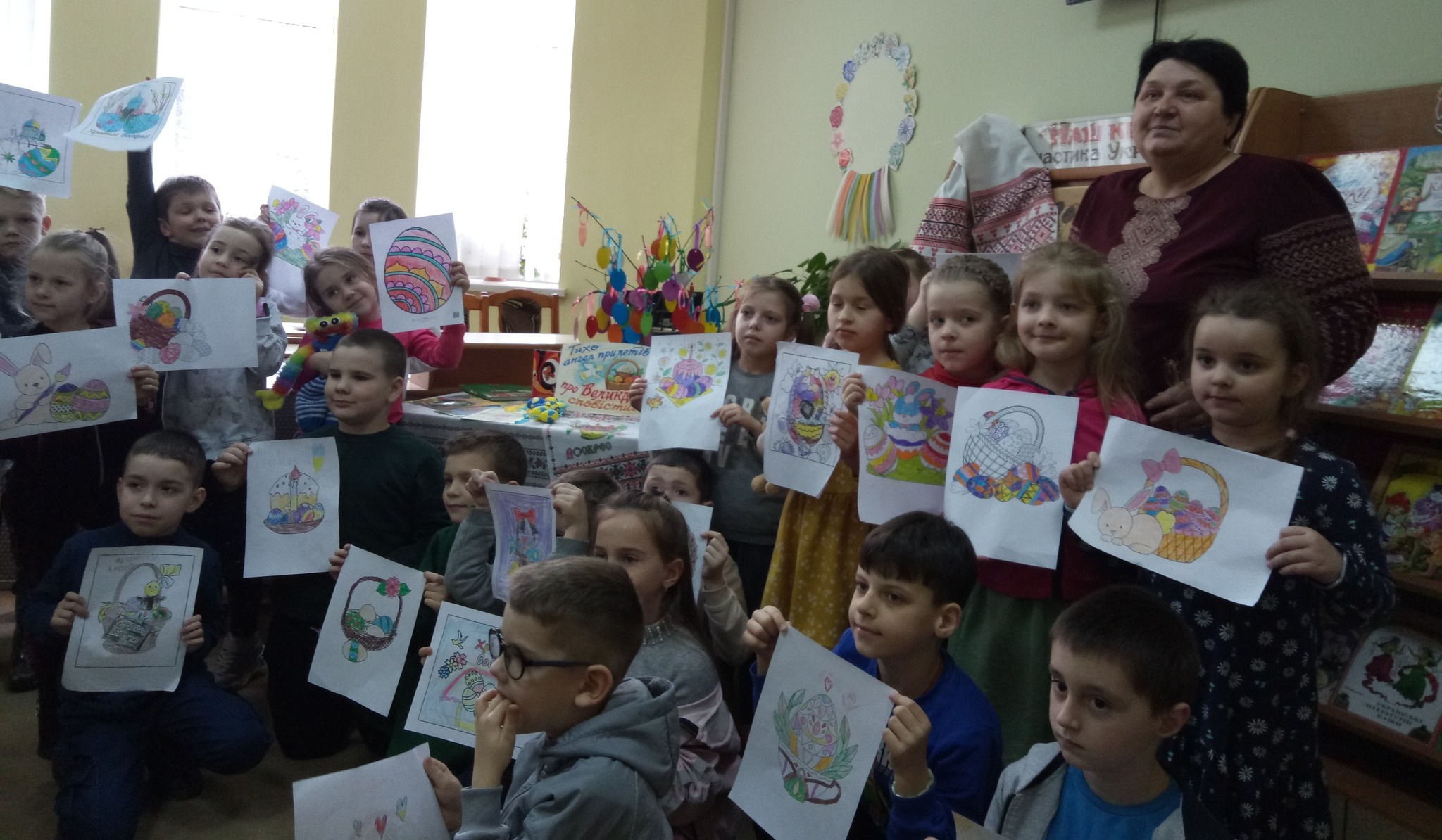 СВЯТО ПИСАНКИ У БІБЛІОТЕЦІ