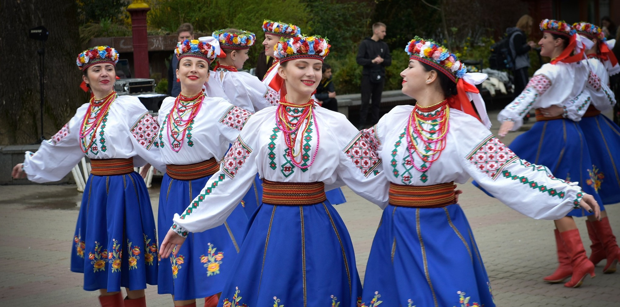 ВЕЛИКОДНЯ МИСТЕЦЬКА ПРОГРАМА НА ВІЧЕВОМУ МАЙДАНІ