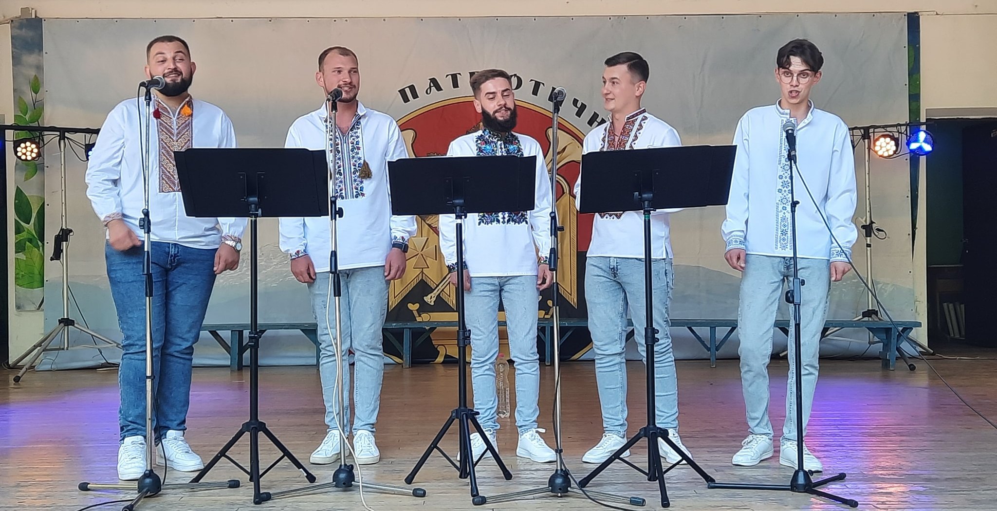 "ADORO" СПІВАЛИ НА ПІДТРИМКУ ЗСУ