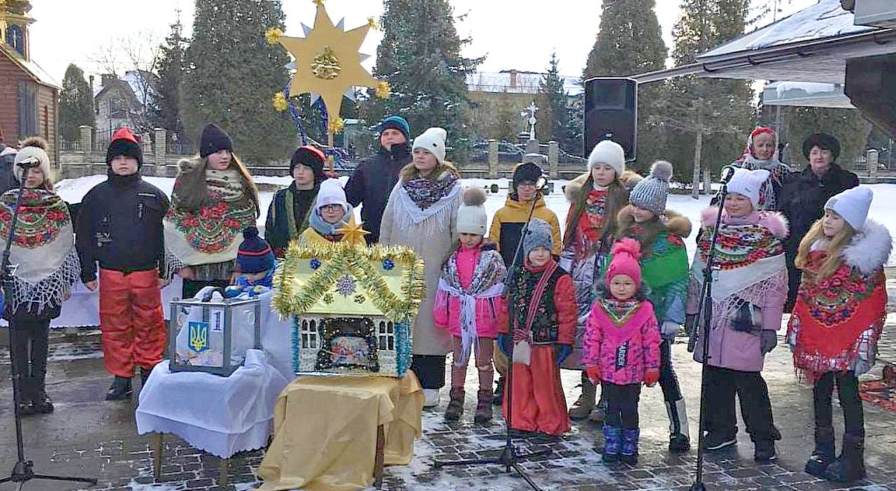 БЛАГОДІЙНА РОЗКОЛЯДА У КРИХІВЦЯХ