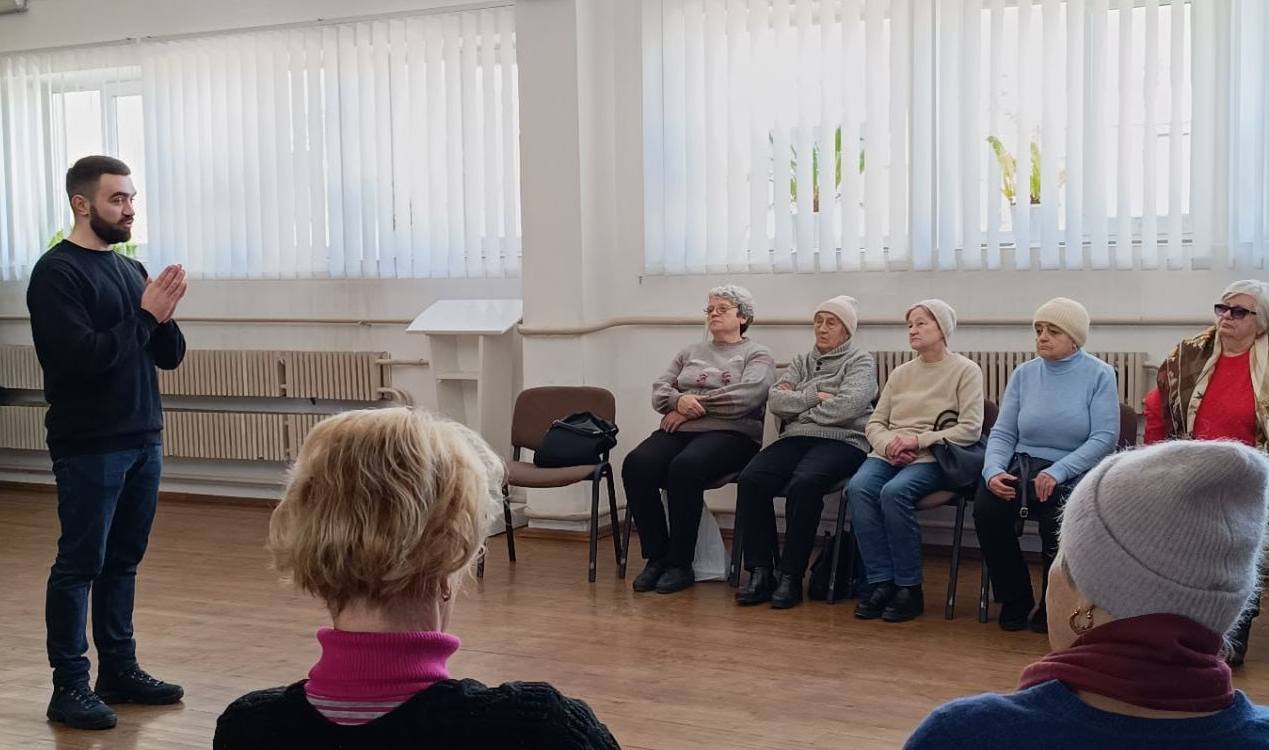 ЗУСТРІЧ З ЮРИСТОМ У МІСЬКОМУ НАРОДНОМУ ДОМІ