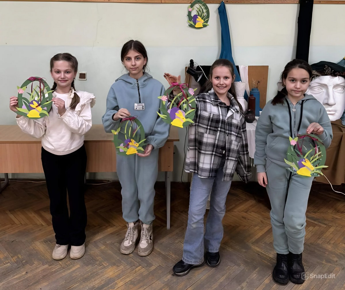АРТ-МАЙСТЕРНЯ "СВІТ БОЖИЙ, ЯК ВЕЛИКДЕНЬ" У ХУДОЖНІЙ ШКОЛІ