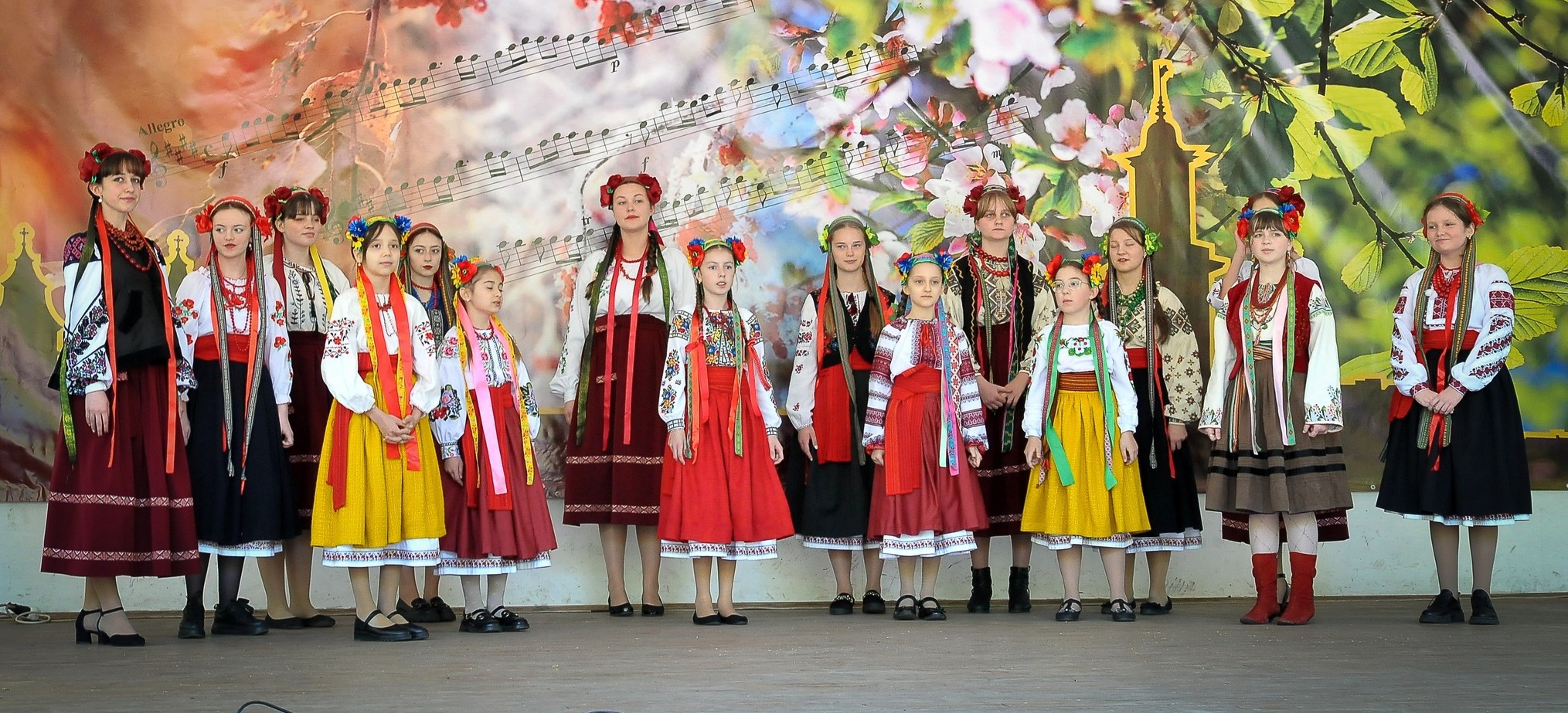 ВЕЛИКОДНЯ ДУХОВНО-МИСТЕЦЬКА ПРОГРАМА У МІСЬКОМУ ПАРКУ