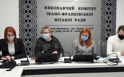 ЧЕТВЕРО ЛІТЕРАТОРІВ ПРЕТЕНДУЮТЬ НА МІСЬКУ ПРЕМІЮ І. ФРАНКА