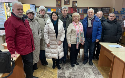 КРУГЛИЙ СТІЛ "ПИСЬМЕННИКИ І БІБЛІОТЕКАРІ" ВІДБУВСЯ У ЧИТАЛЬНОМУ ЗАЛІ