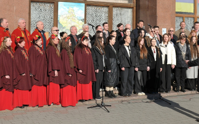 ДО ВІДЗНАЧЕННЯ ДНЯ ДЕРЖАВНОГО ГІМНУ ВІДБУЛОСЯ СПІЛЬНЕ ЙОГО ВИКОНАННЯ НА ПЛОЩІ СОБОРНОСТІ