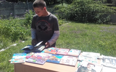 БЕРЕЗІВСЬКА БІБЛІОТЕКА ЗАПРОШУЄ ШКОЛЯРІВ НА ЛІТНІ ЧИТАННЯ