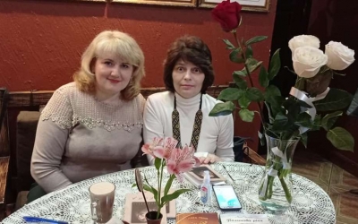 ПРЕЗЕНТУВАЛИ ПОЕТИЧНУ ЗБІРКУ ЛЕСІ ГЕНИК "КОРОНОВАНА ВЕСНА"