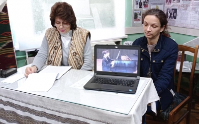 НА ХВИЛЯХ ЧАСУ СПІВАЄ БАРНИЧА ДУША