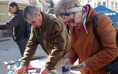 МІСЬКІ БІБЛІОТЕКИ ПРОВЕЛИ КНИЖКОВУ АКЦІЮ ДЛЯ ПЕРЕСЕЛЕНЦІВ