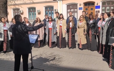 МИСТЕЦЬКІ КОЛЕКТИВИ ПІДНІМАЮТЬ ДУХ ФРАНКІВЦІВ