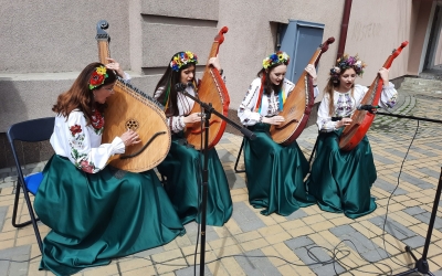 ВЕЛИКОДНІЙ КОНЦЕРТ НА КНЯГИНИНІ