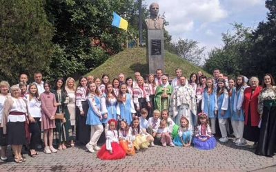У МИКИТИНЦЯХ ВШАНУВАЛИ БОРЦІВ ЗА ВОЛЮ УКРАЇНИ