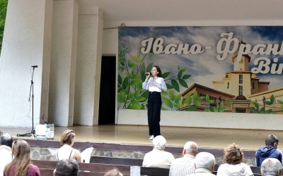 МУЗИЧНО-ПАТРІОТИЧНА ПРОГРАМА НА ПІДТРИМКУ ЗСУ ЗА УЧАСТЮ ВИХОВАНЦІВ ВОКАЛЬНОЇ СТУДІЇ "STAR TEAM"