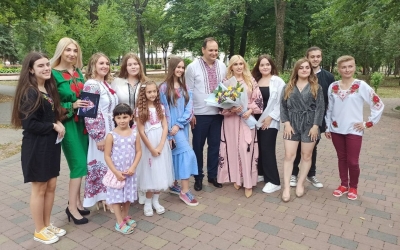 ПАТРІОТИЧНА ПРОГРАМА ЗА УЧАСТЮ ВИХОВАНЦІВ СТУДІЇ  "CRYSTAL VOICE"
