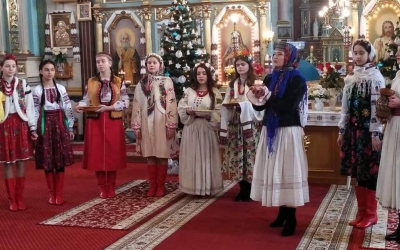 РОЗКОЛЯДА У МИКИТИНЦЯХ
