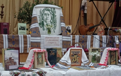 У БРАТКІВЦЯХ ВШАНОВУВАЛИ ПАМ'ЯТЬ СЛАВЕТНОГО КРАЯНИНА - РОМАНА ФЕДОРІВА