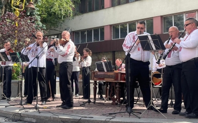 ТРИВАЄ ПРОЄКТ "З ПІСНЕЮ - ДО ПЕРЕМОГИ!"