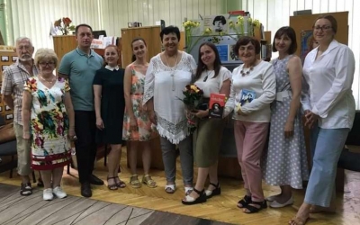 У БІБЛІОТЕЦІ ОБГОВОРЮВАЛИ КНИГУ ПРО ОЛЕНУ ТЕЛІГУ