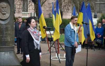 ВІЧЕ З НАГОДИ ВІДЗНАЧЕННЯ 105 РІЧНИЦІ ЗУНР