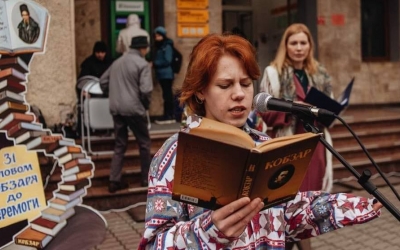 ШЕВЧЕНКОВІ ЧИТАННЯ НА ВІЧЕВОМУ МАЙДАНІ